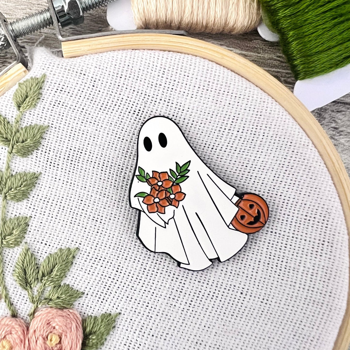 Autumn Ghost Needle Minder Needle Threader Magnetic - The Desert Stream Stitch