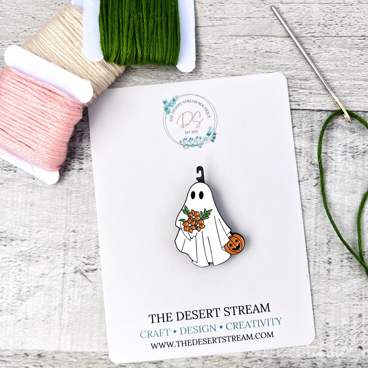Autumn Ghost Needle Minder Needle Threader Magnetic - The Desert Stream Stitch