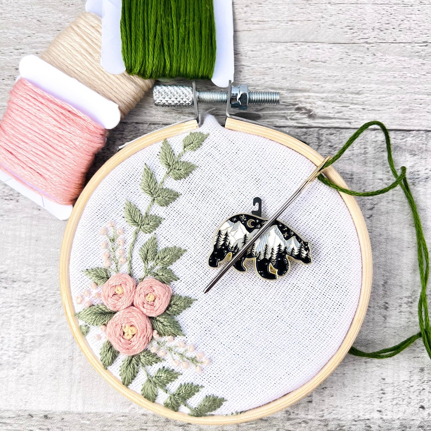 Bear Needle Minder Needle Threader Magnetic - The Desert Stream Stitch