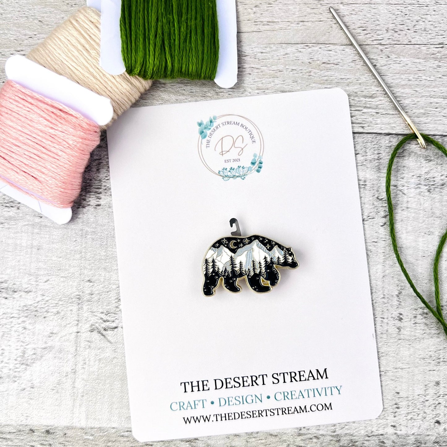 Bear Needle Minder Needle Threader Magnetic - The Desert Stream Stitch