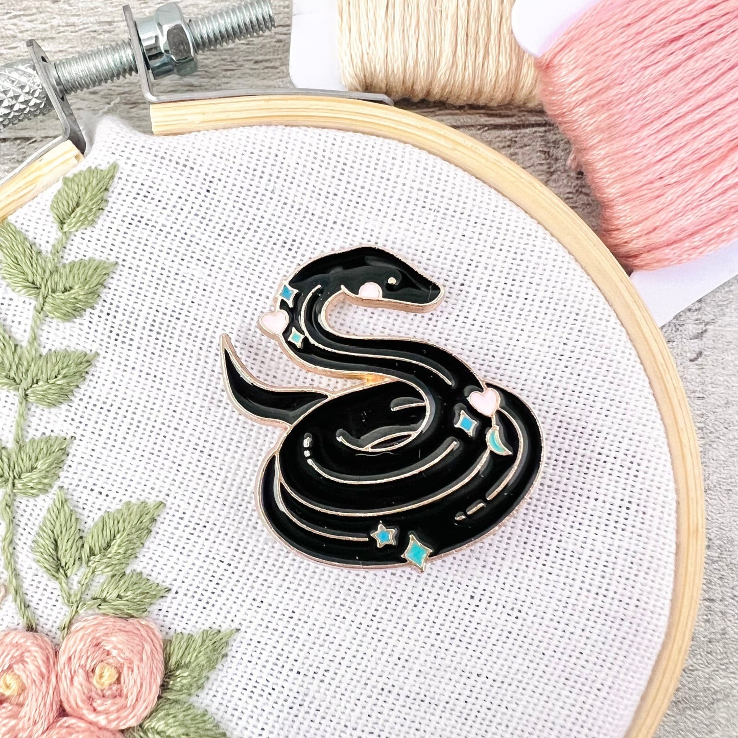 Black Snake Needle Minder Needle Threader Magnetic - The Desert Stream Stitch