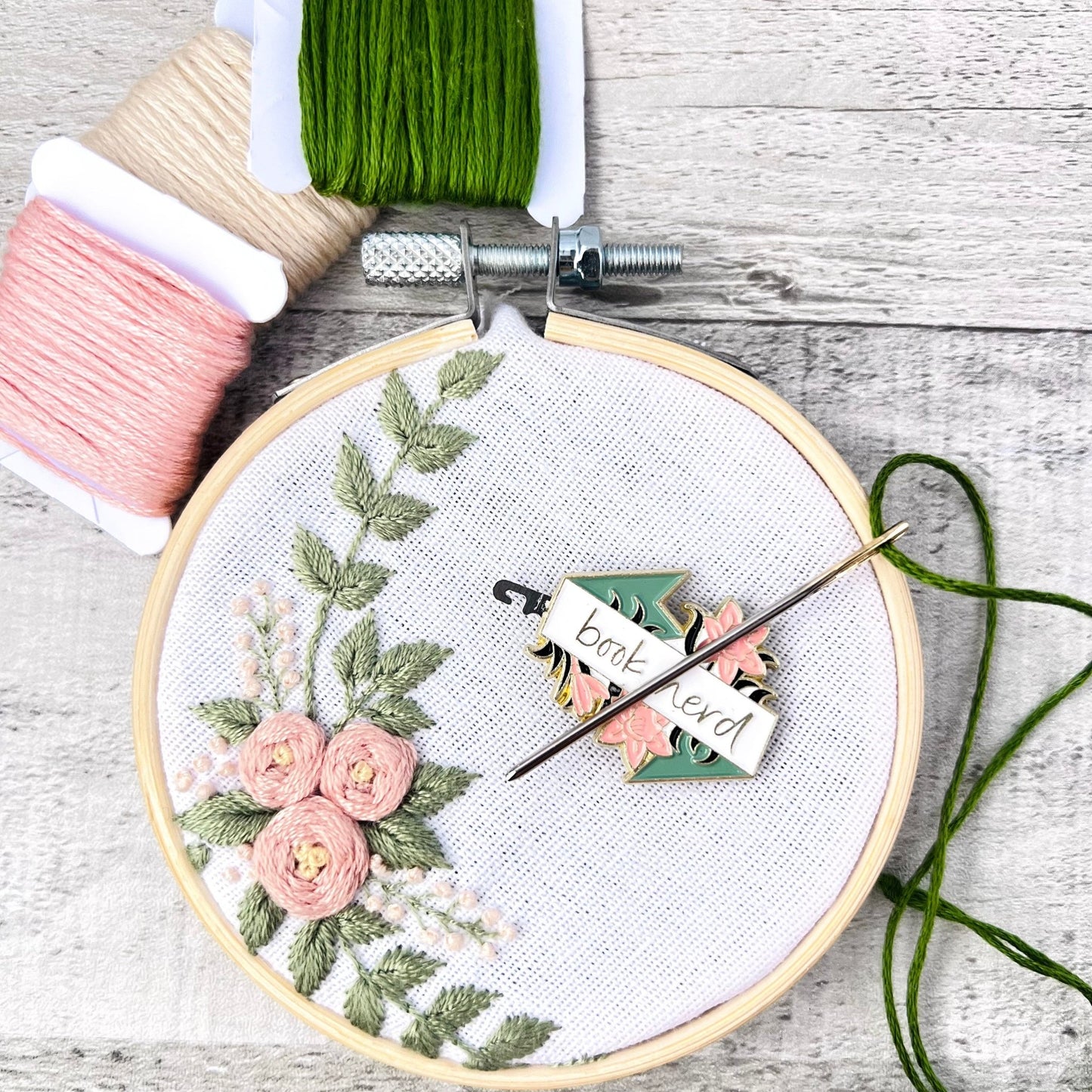 Book Nerd Needle Minder Needle Threader Magnetic - The Desert Stream Stitch