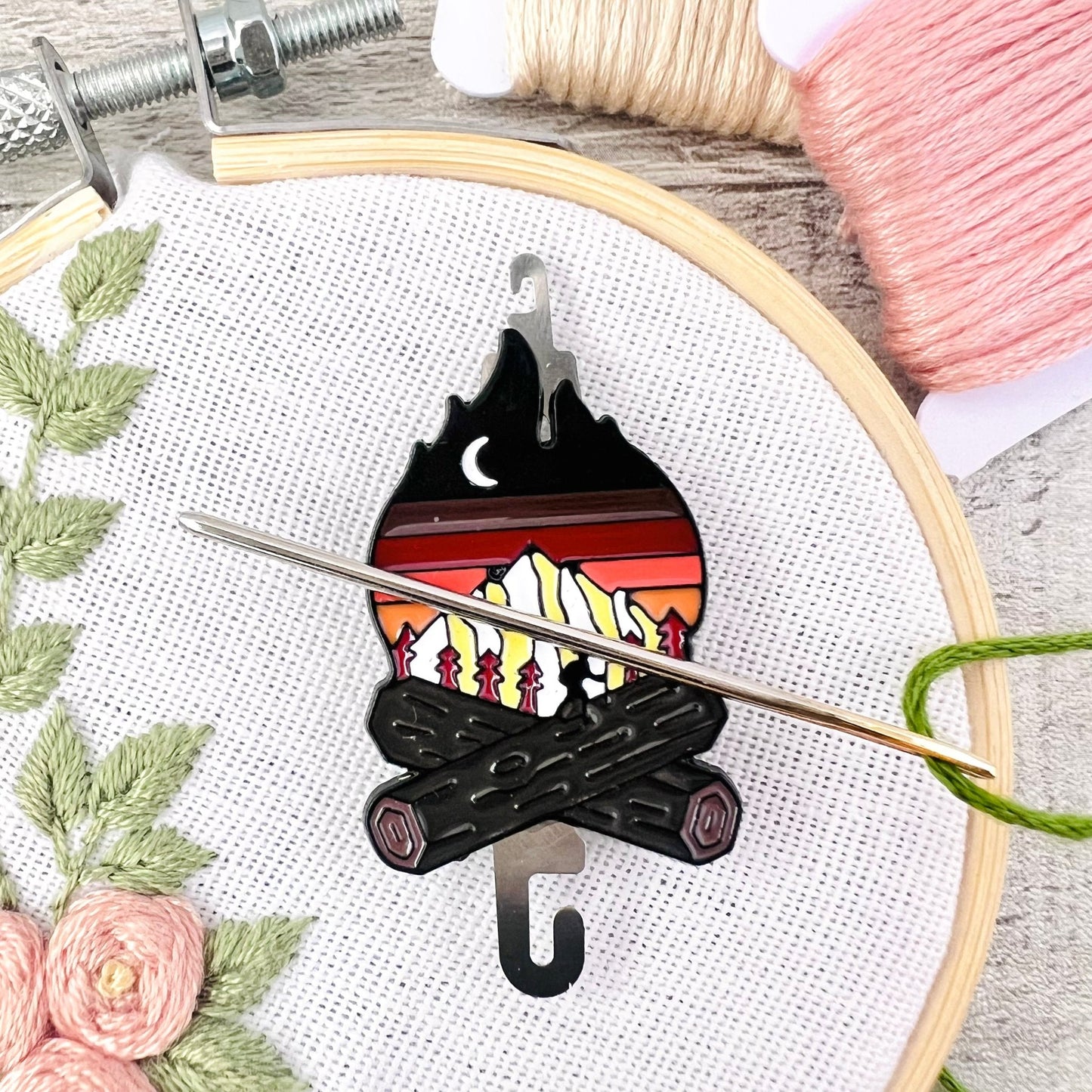 Camp Fire Needle Threader Magnetic - The Desert Stream Stitch