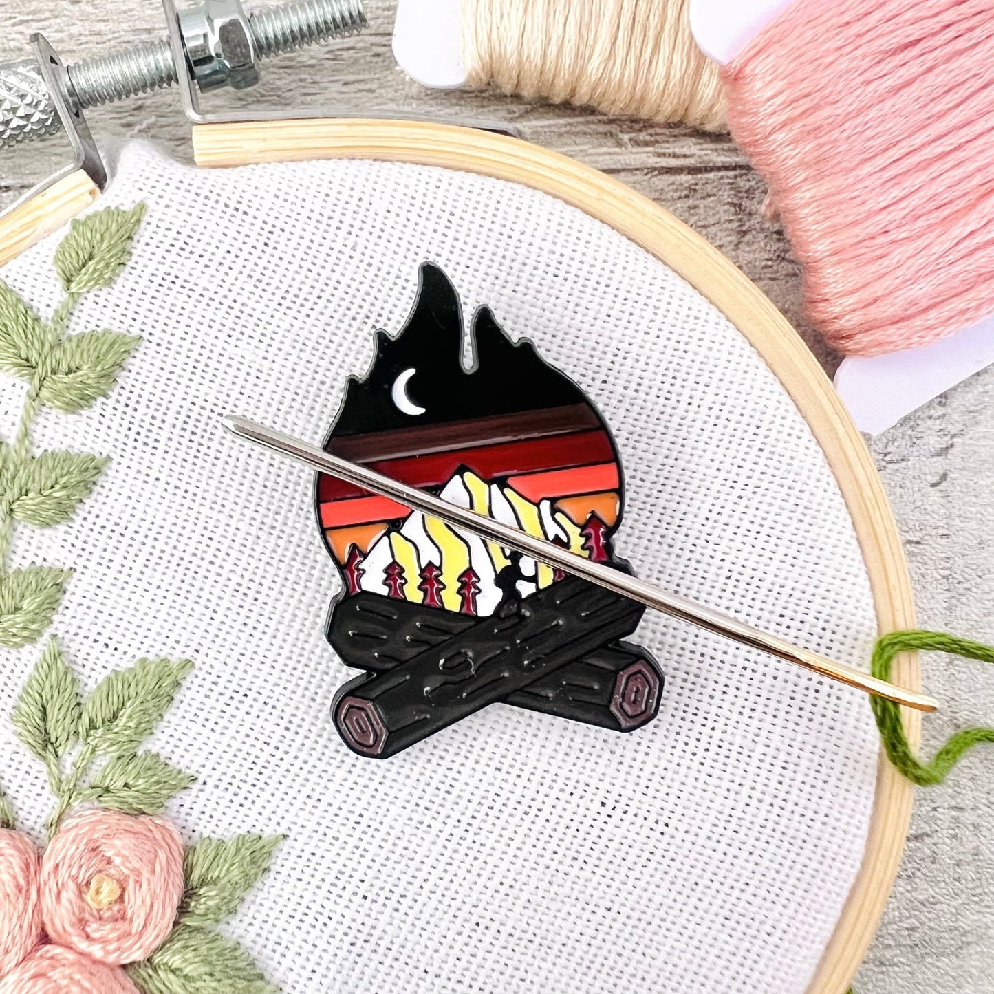 Camp Fire Needle Threader Magnetic - The Desert Stream Stitch