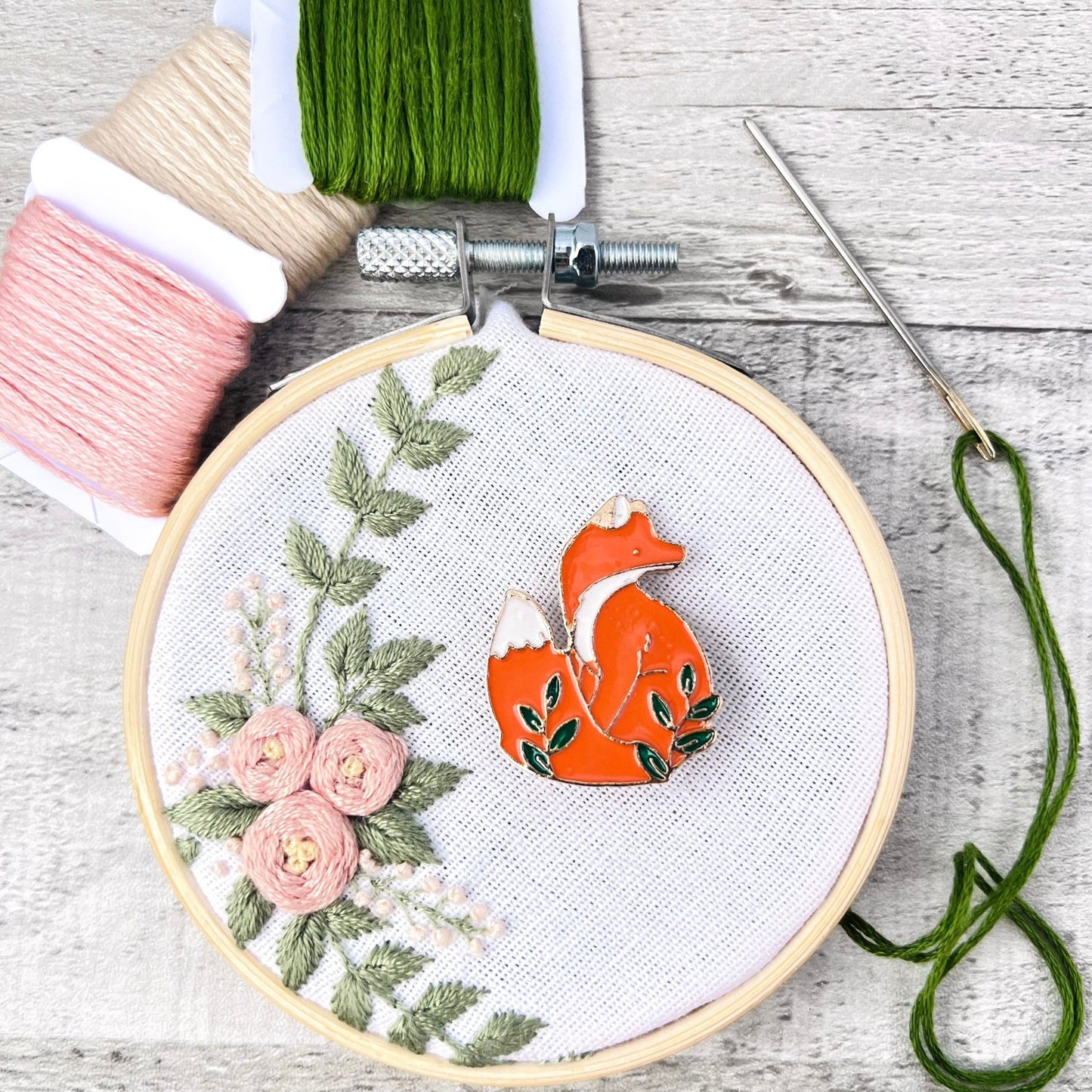 Fox Needle Minder Needle Threader Magnetic - The Desert Stream Stitch