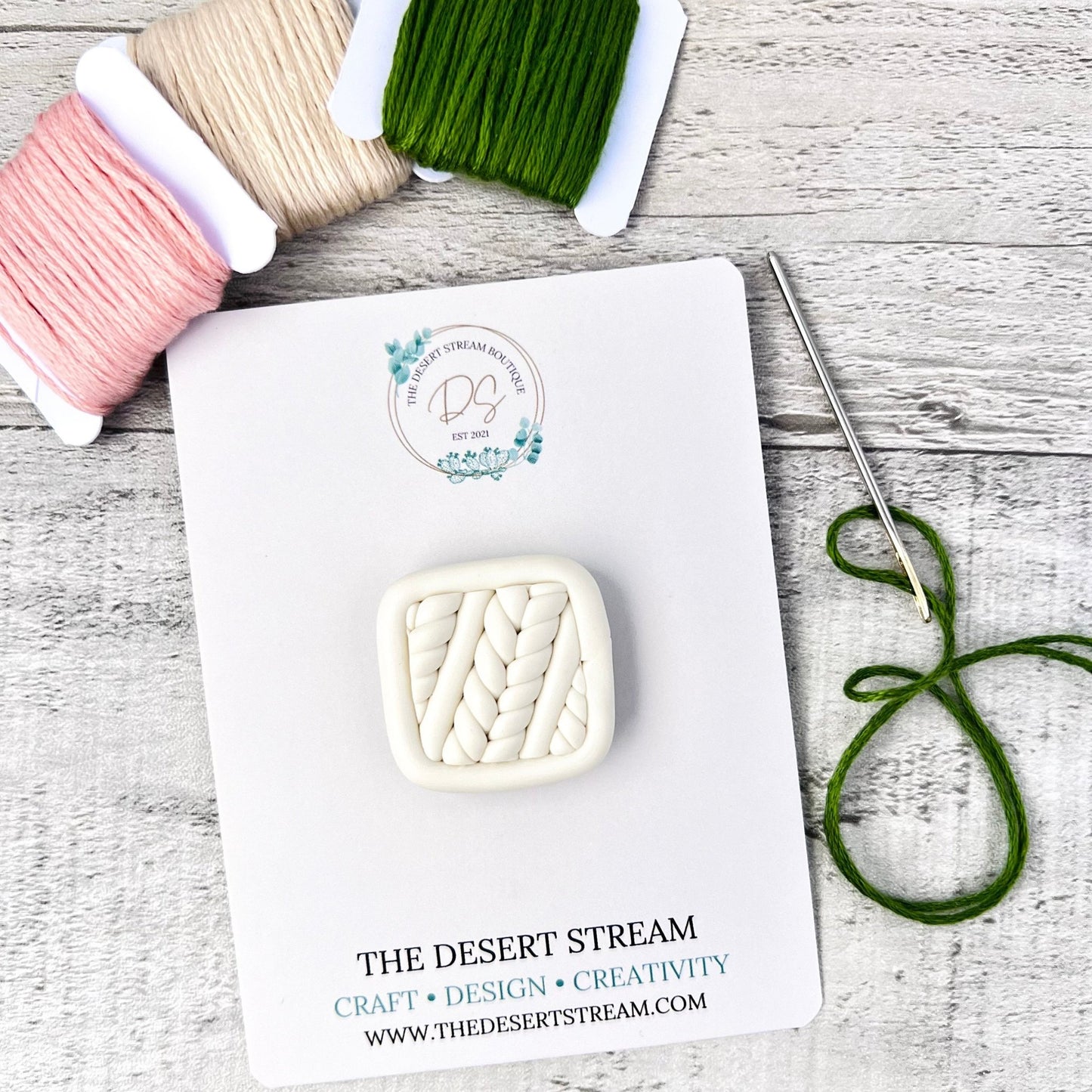 Granny Square Needle Minder Magnetic - The Desert Stream Stitch