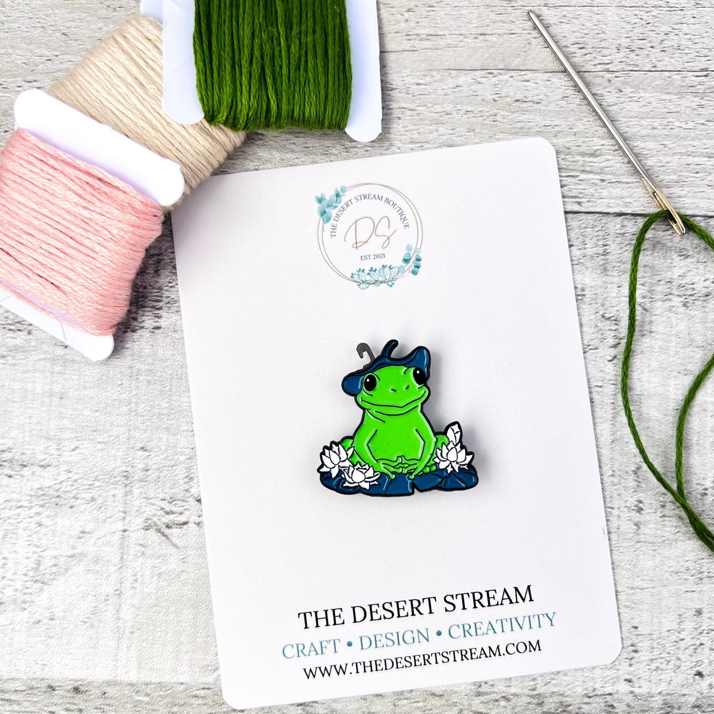 Lily pad Frog Needle Minder Needle Threader Magnetic - The Desert Stream Stitch