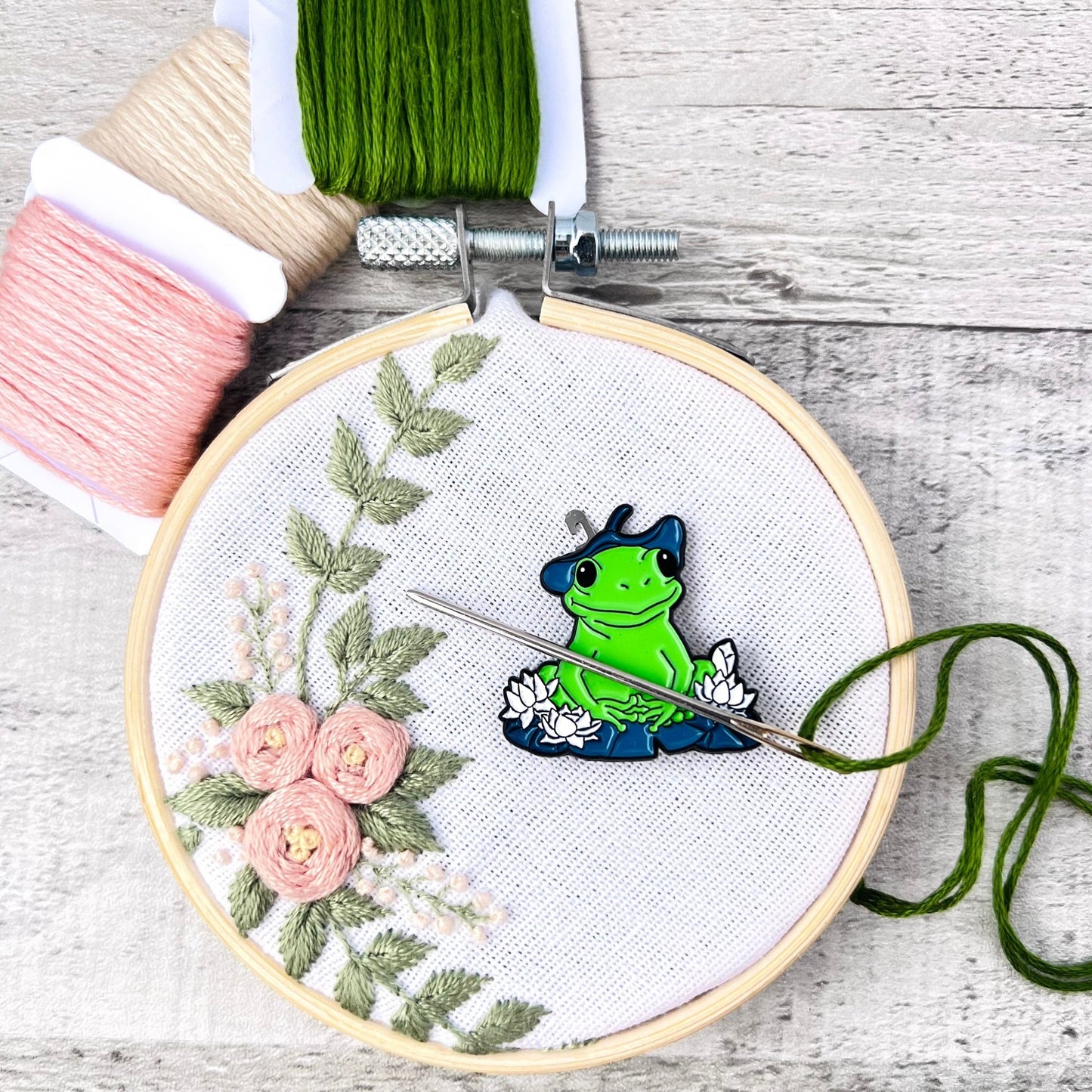 Lily pad Frog Needle Minder Needle Threader Magnetic - The Desert Stream Stitch