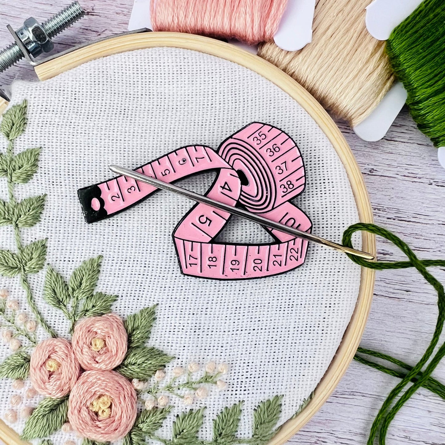 Tape Measure Needle Minder Magnetic - The Desert Stream Stitch