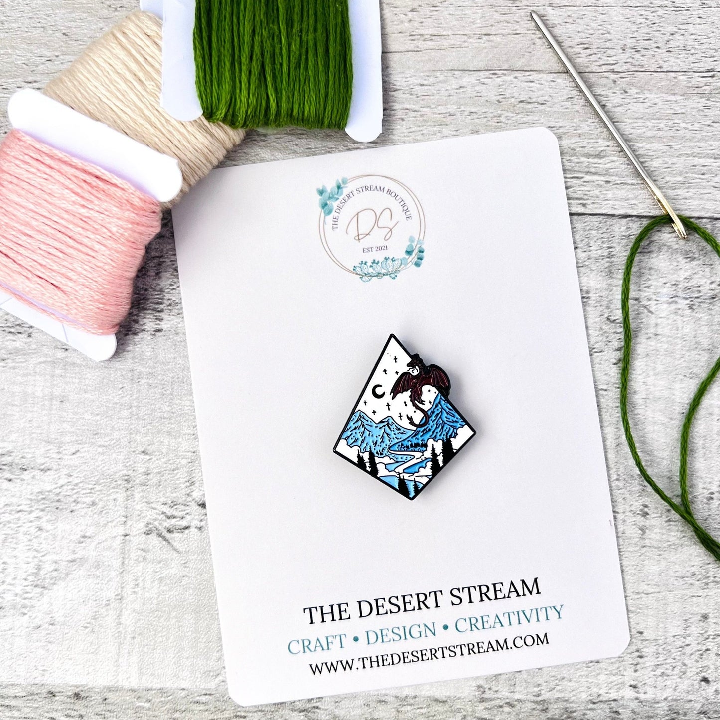 Wyvern Needle Threader Magnetic - The Desert Stream Stitch