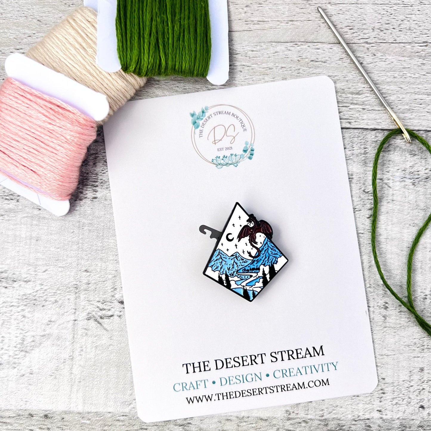 Wyvern Needle Threader Magnetic - The Desert Stream Stitch