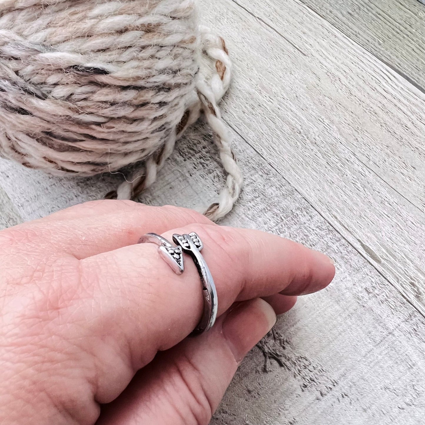 Arrow Adjustable Tension Ring - Knitting and Crochet - The Desert Stream Stitch
