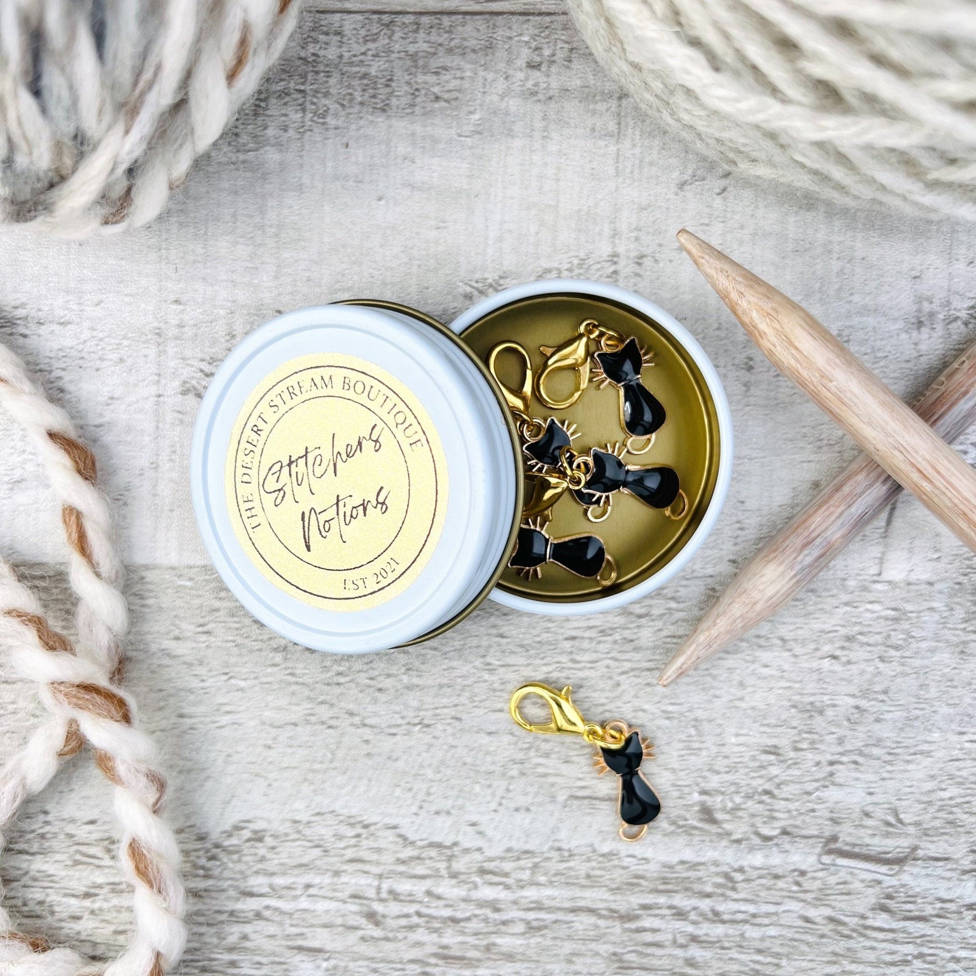 Black Cat Stitch Markers Set - Knitting and Crochet - The Desert Stream Stitch
