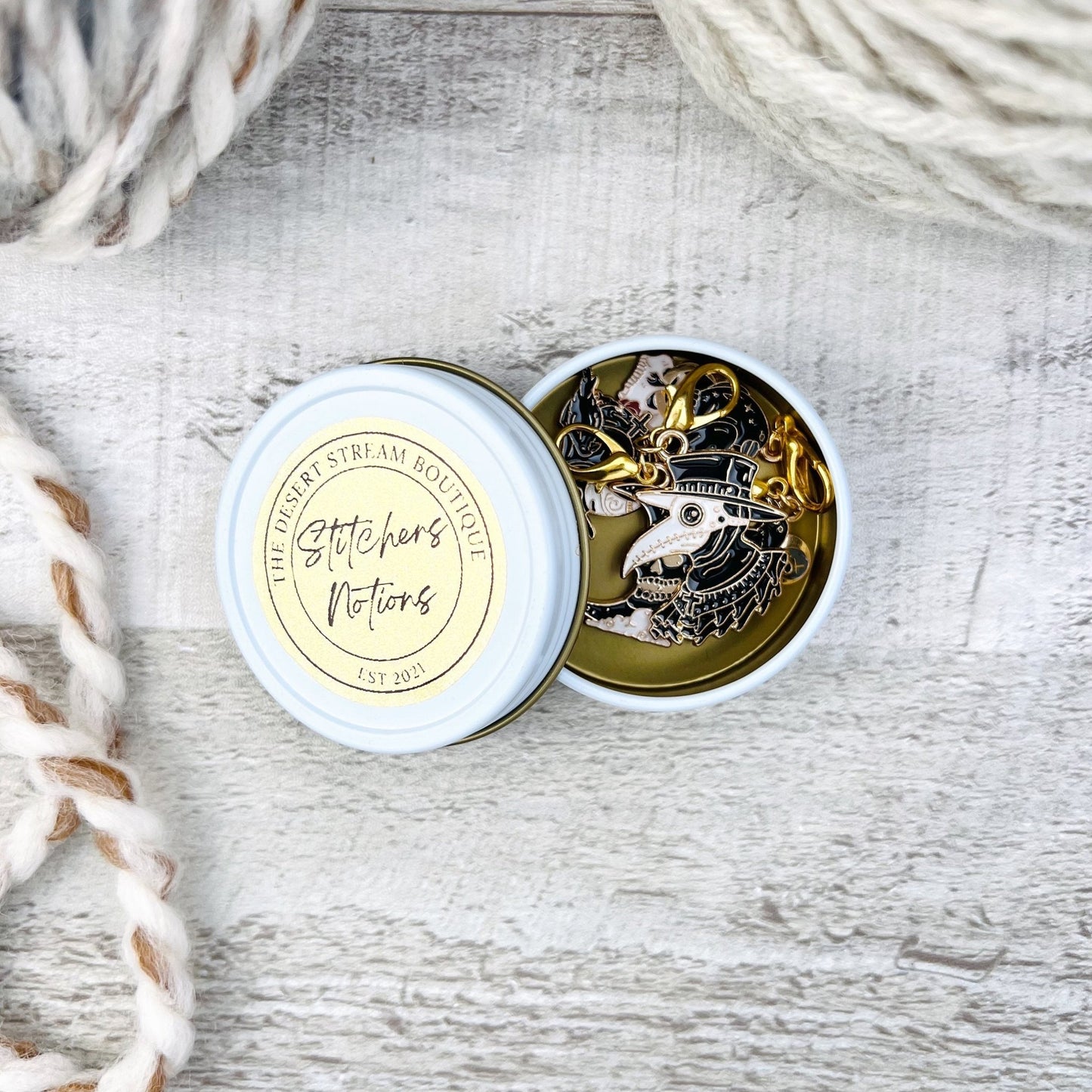 Black Raven Stitch Markers Set - Knitting and Crochet - The Desert Stream Stitch