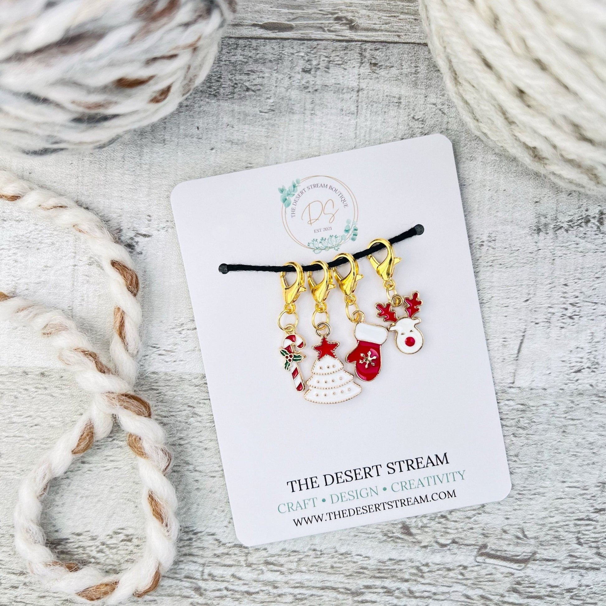 Christmas Stitch Markers Set - Knitting and Crochet - The Desert Stream Stitch