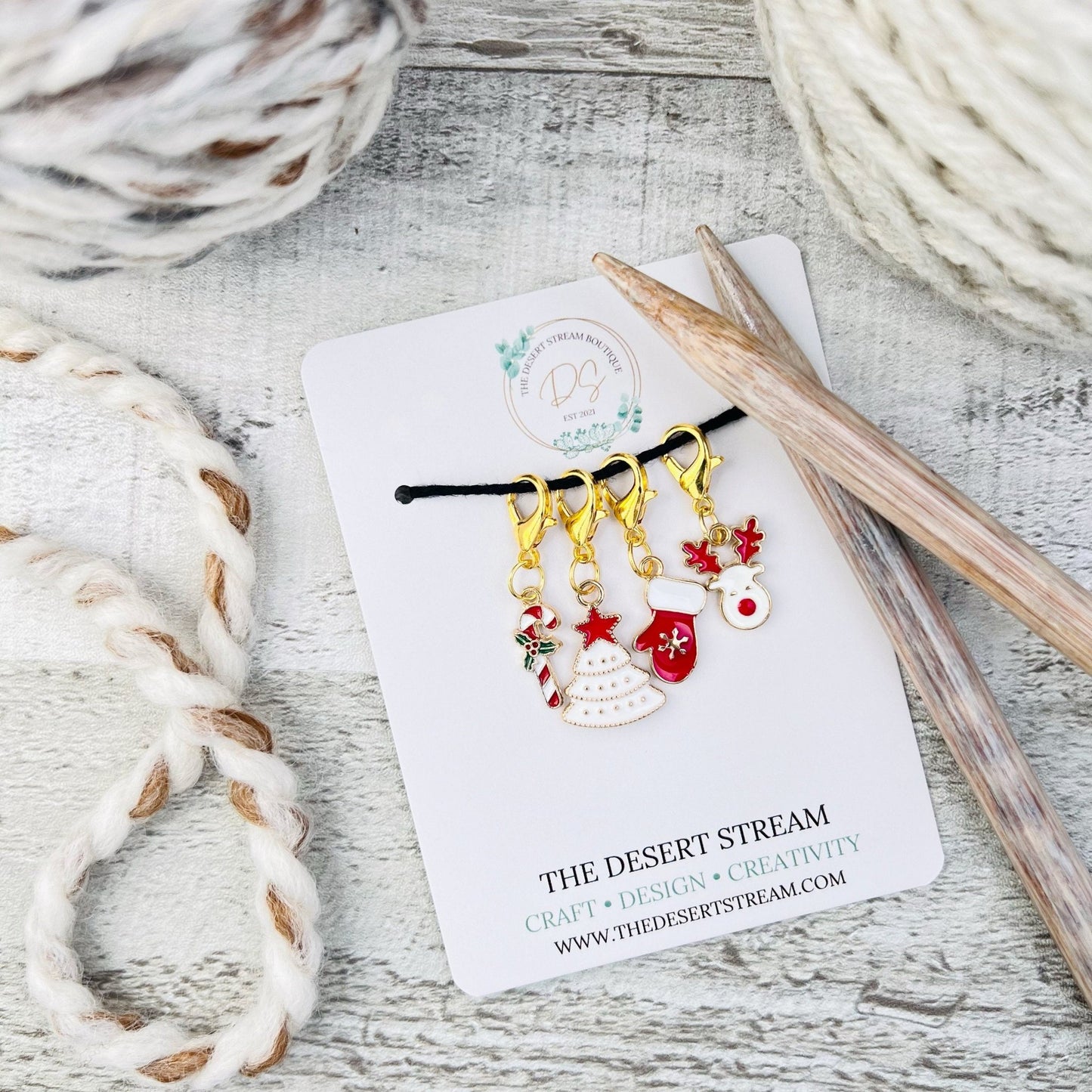 Christmas Stitch Markers Set - Knitting and Crochet - The Desert Stream Stitch