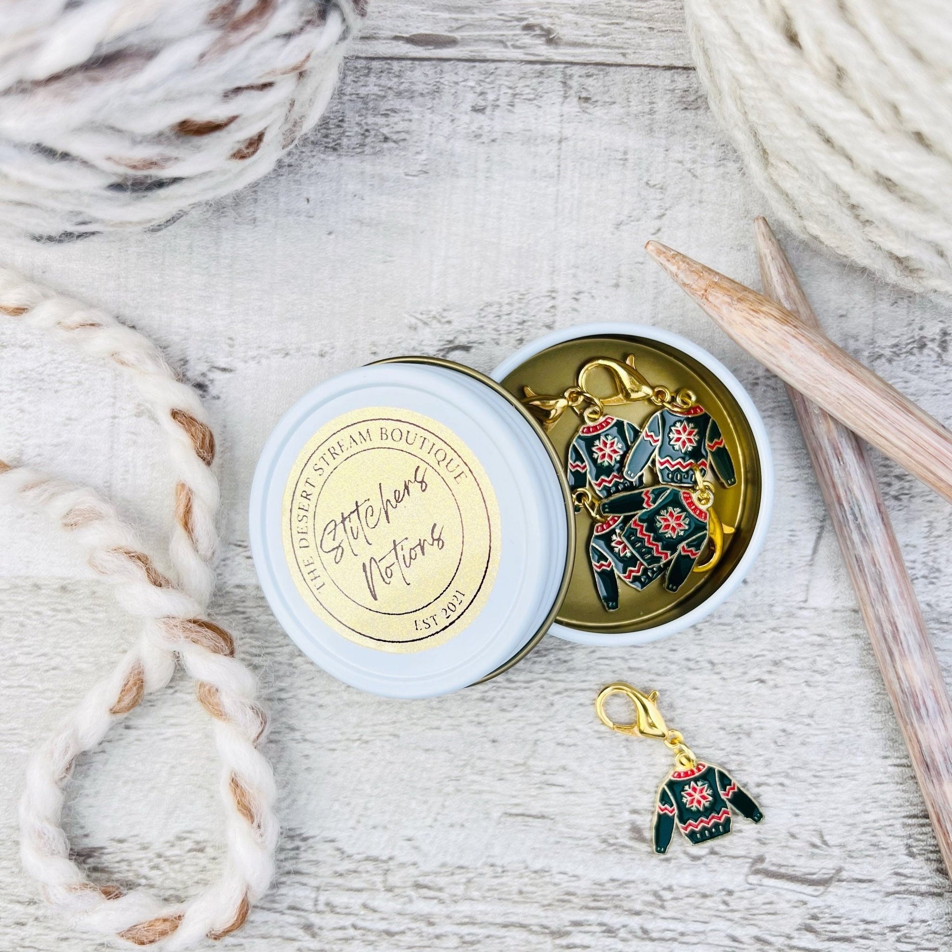 Christmas Sweater Stitch Markers Set - Knitting and Crochet - The Desert Stream Stitch
