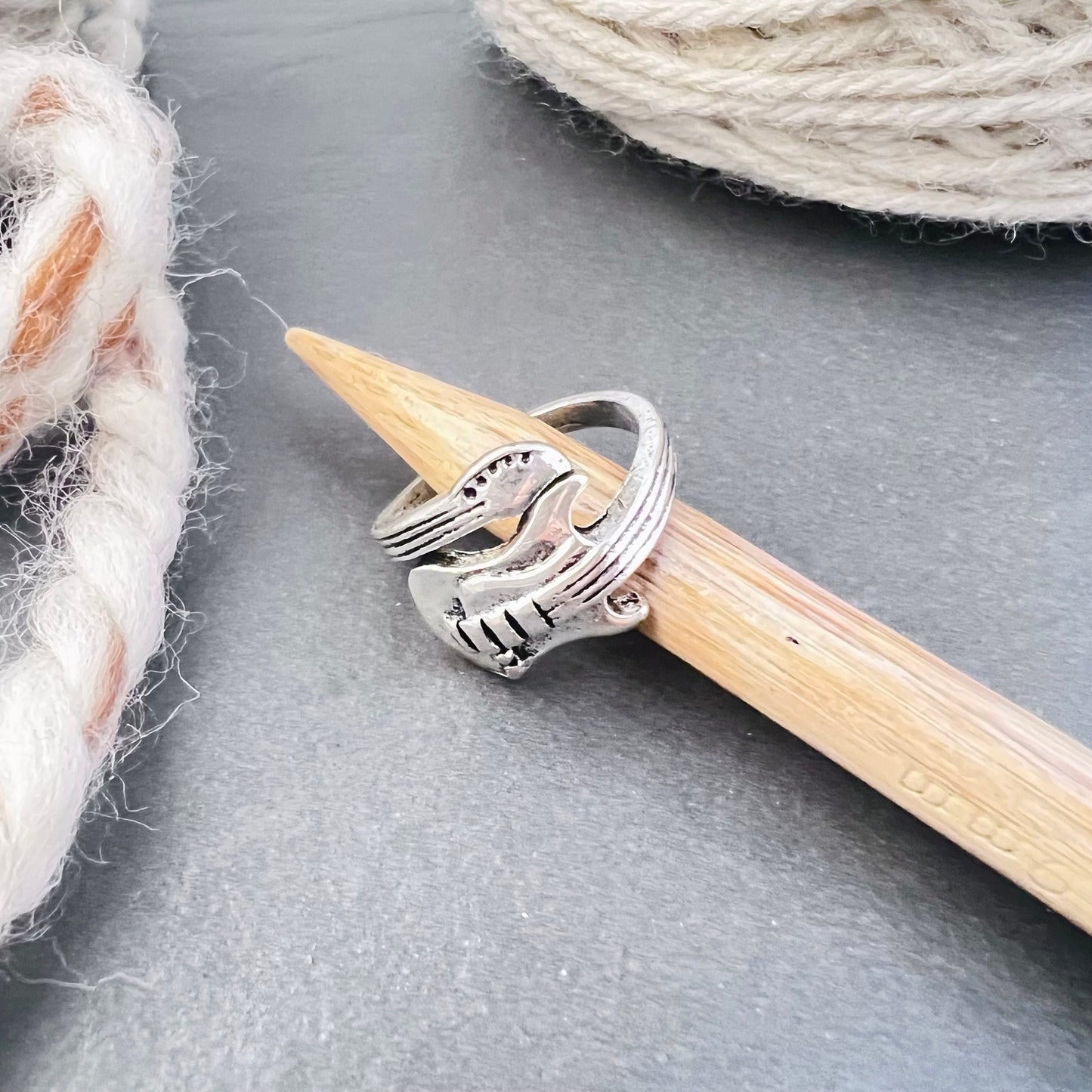 Guitar Adjustable Tension Ring - The Desert Stream Stitch