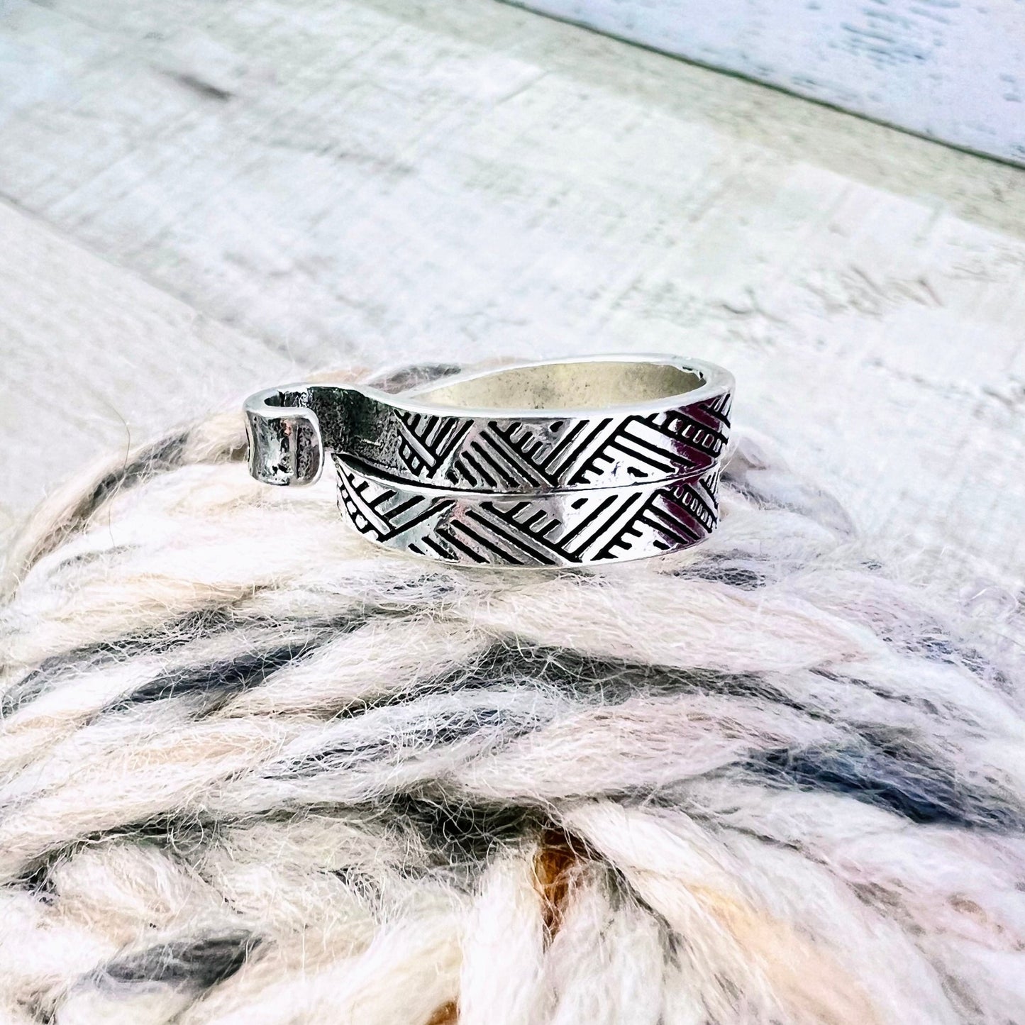 Hook Adjustable Tension Ring - The Desert Stream Stitch