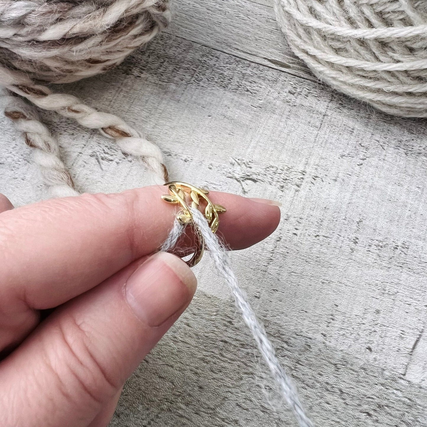 Leaf Adjustable Tension Ring 18K Gold - The Desert Stream Stitch