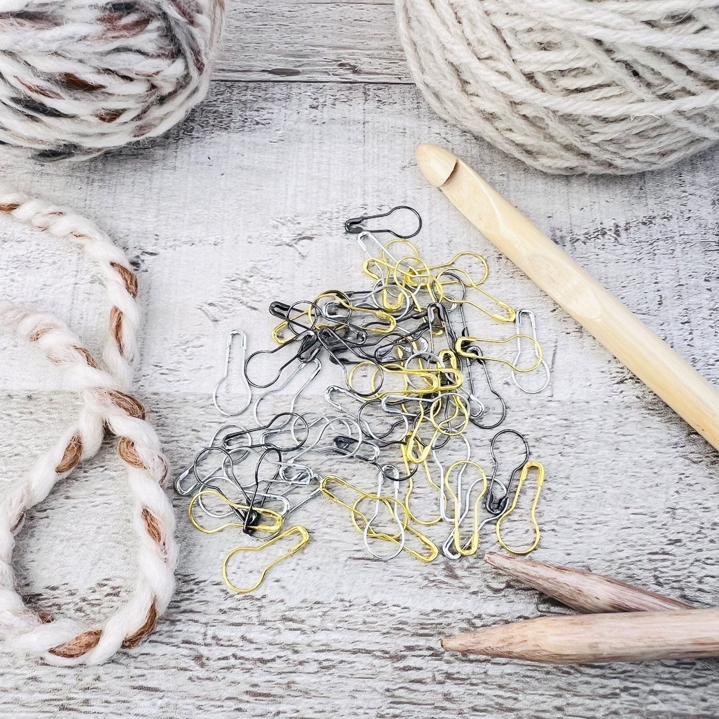 Mixed Bulb Stitch Markers Set - Knitting and Crochet - The Desert Stream Stitch