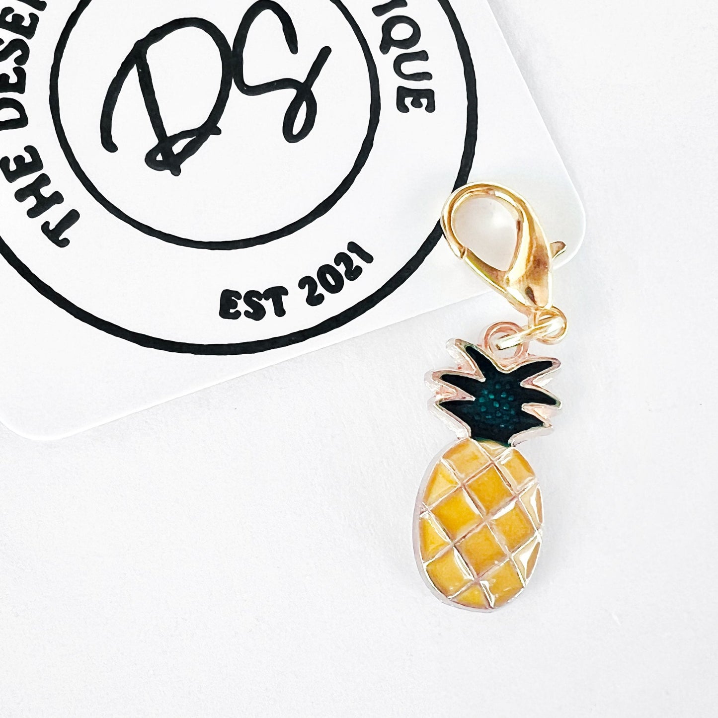 Pineapple Stitch Marker - Knitting and Crochet - The Desert Stream Stitch