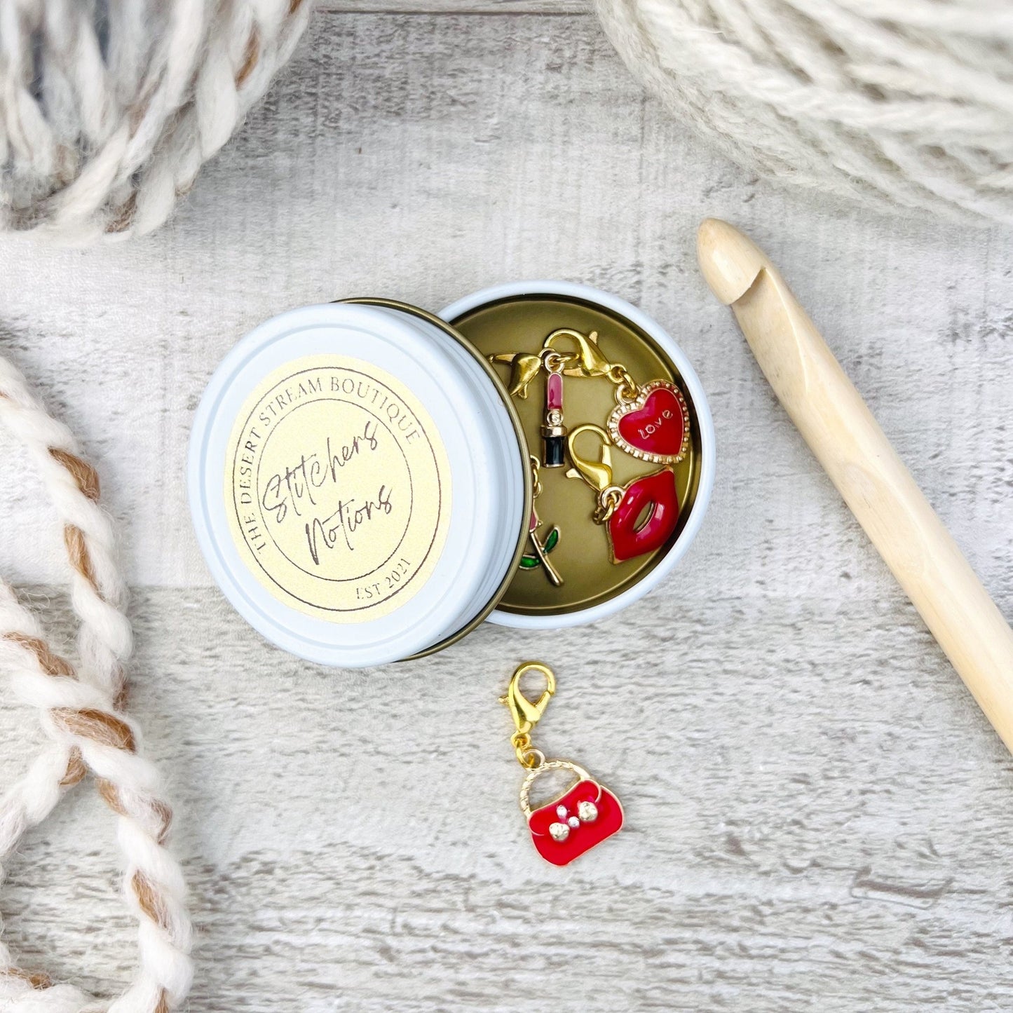 Scarlet Stitch Markers Set - Knitting and Crochet - The Desert Stream Stitch