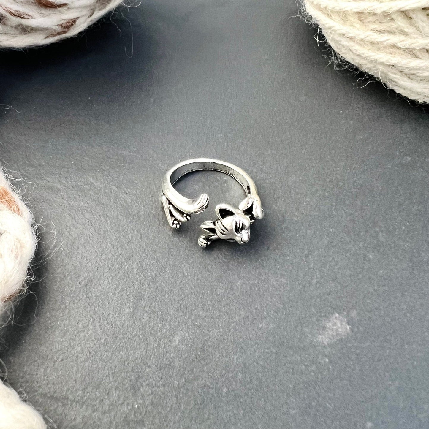 Sleepy Cat Adjustable Tension Ring - The Desert Stream Stitch