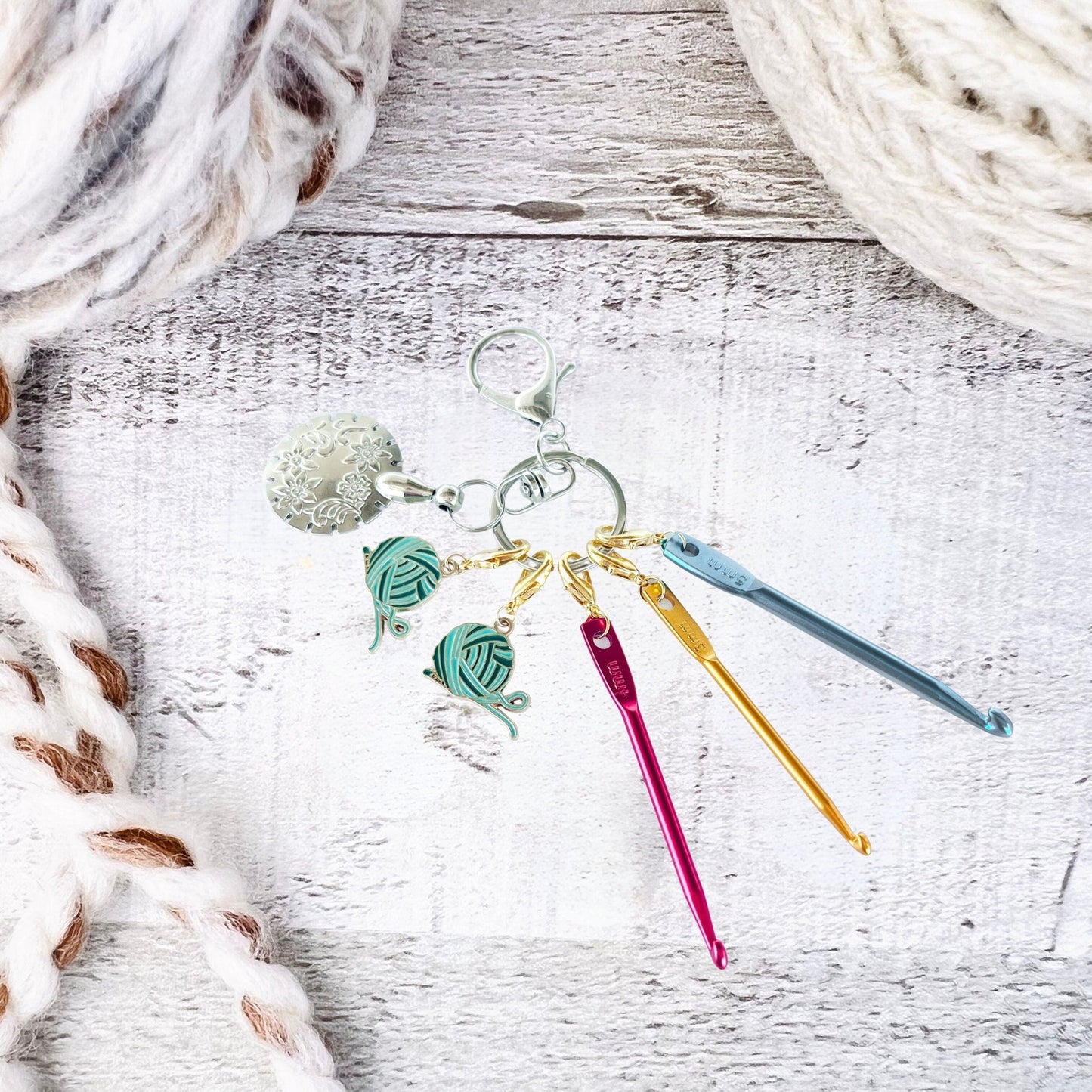 Travel Crochet Notions Keychain - The Desert Stream Stitch