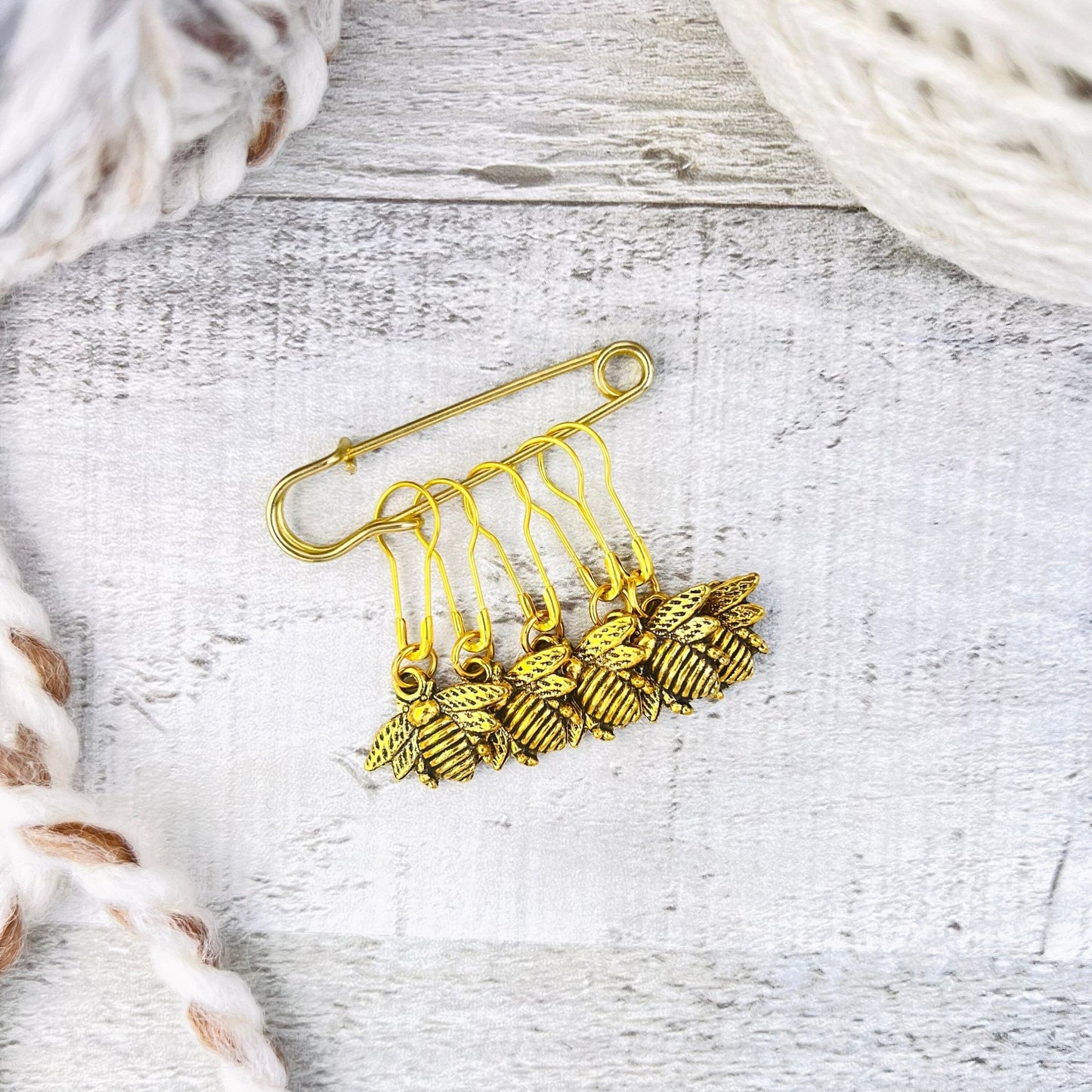 Vintage Bee Stitch Markers Set - Knitting and Crochet - The Desert Stream Stitch