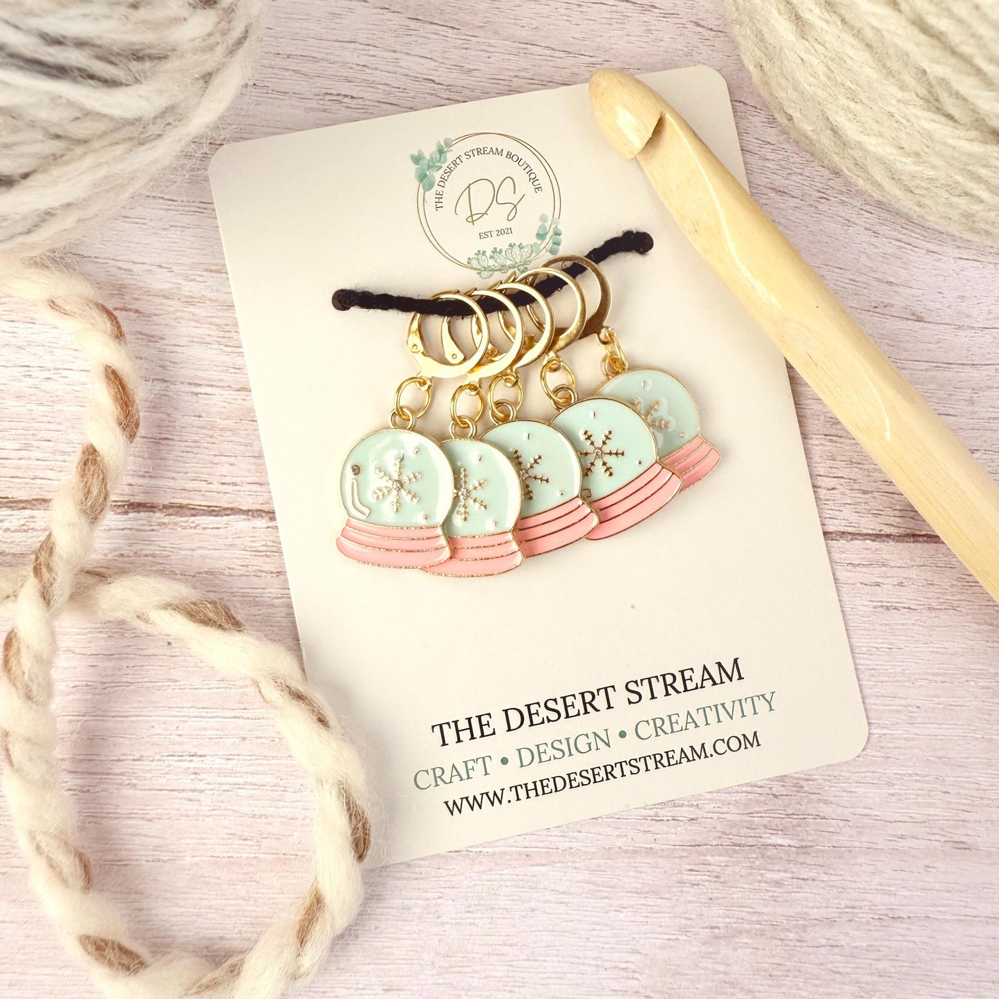 Snow Globe Stitch Marker Set – Snag Free Locking progress keepers