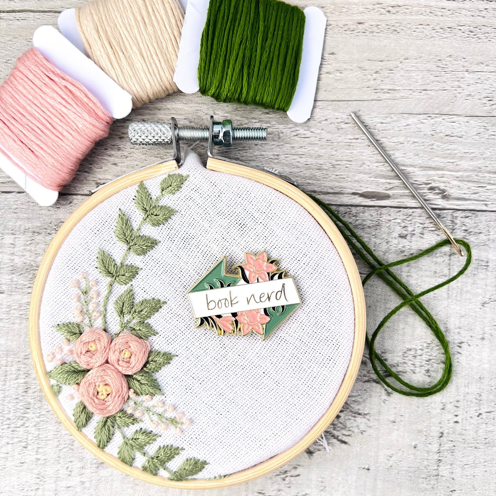 Book Nerd Needle Minder Needle Threader Magnetic - The Desert Stream Stitch
