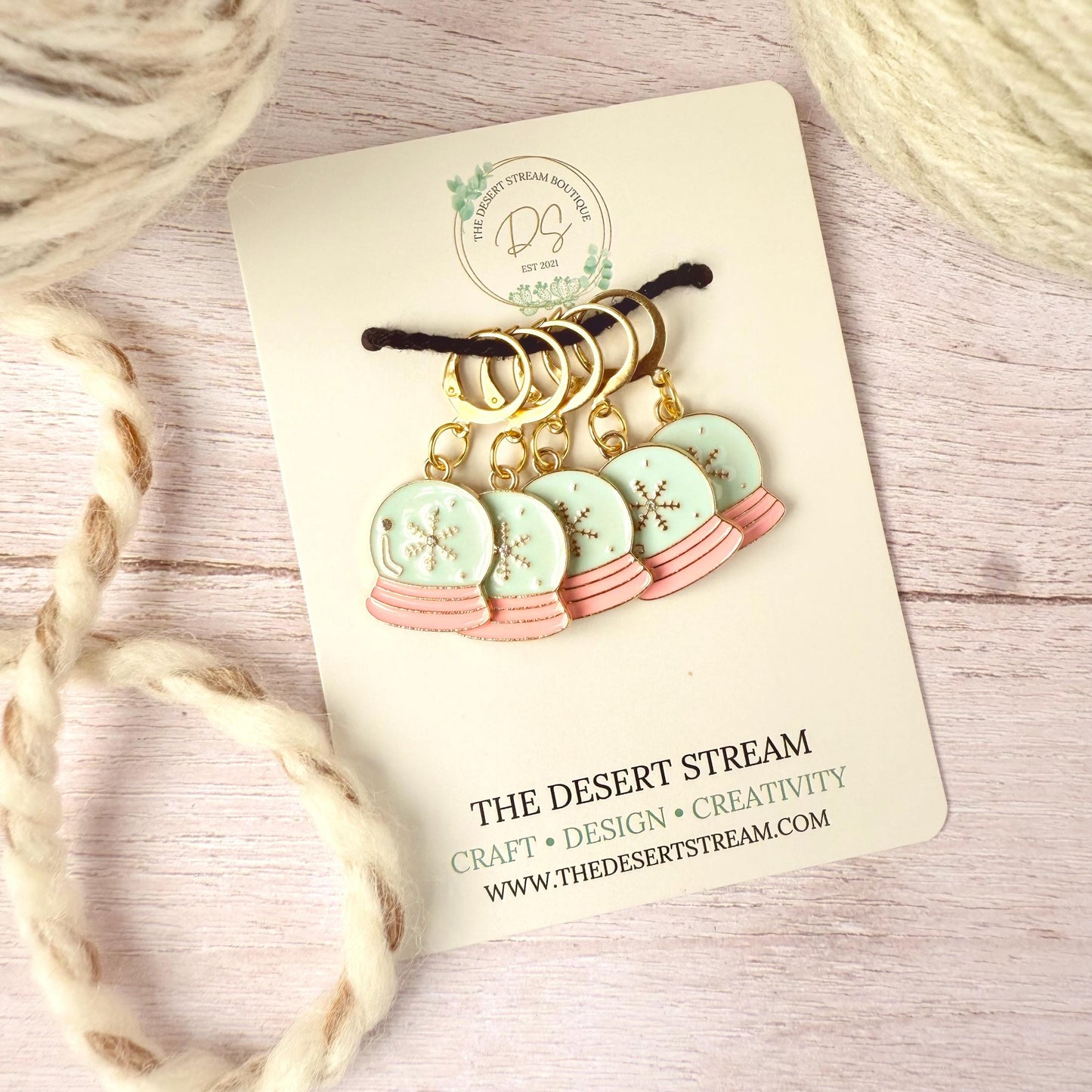 Snow Globe Stitch Marker Set – Snag Free Locking progress keepers