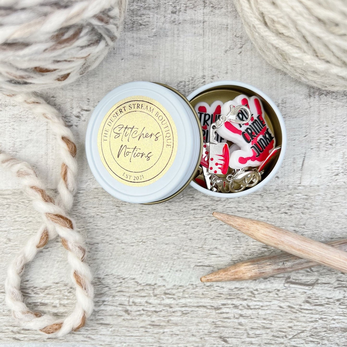 True Crime Junkie Stitchers Notions Knitting Set - The Desert Stream Stitch