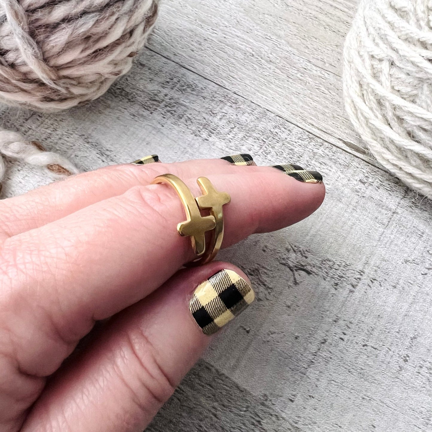 Cross Adjustable Tension Ring - The Desert Stream Stitch