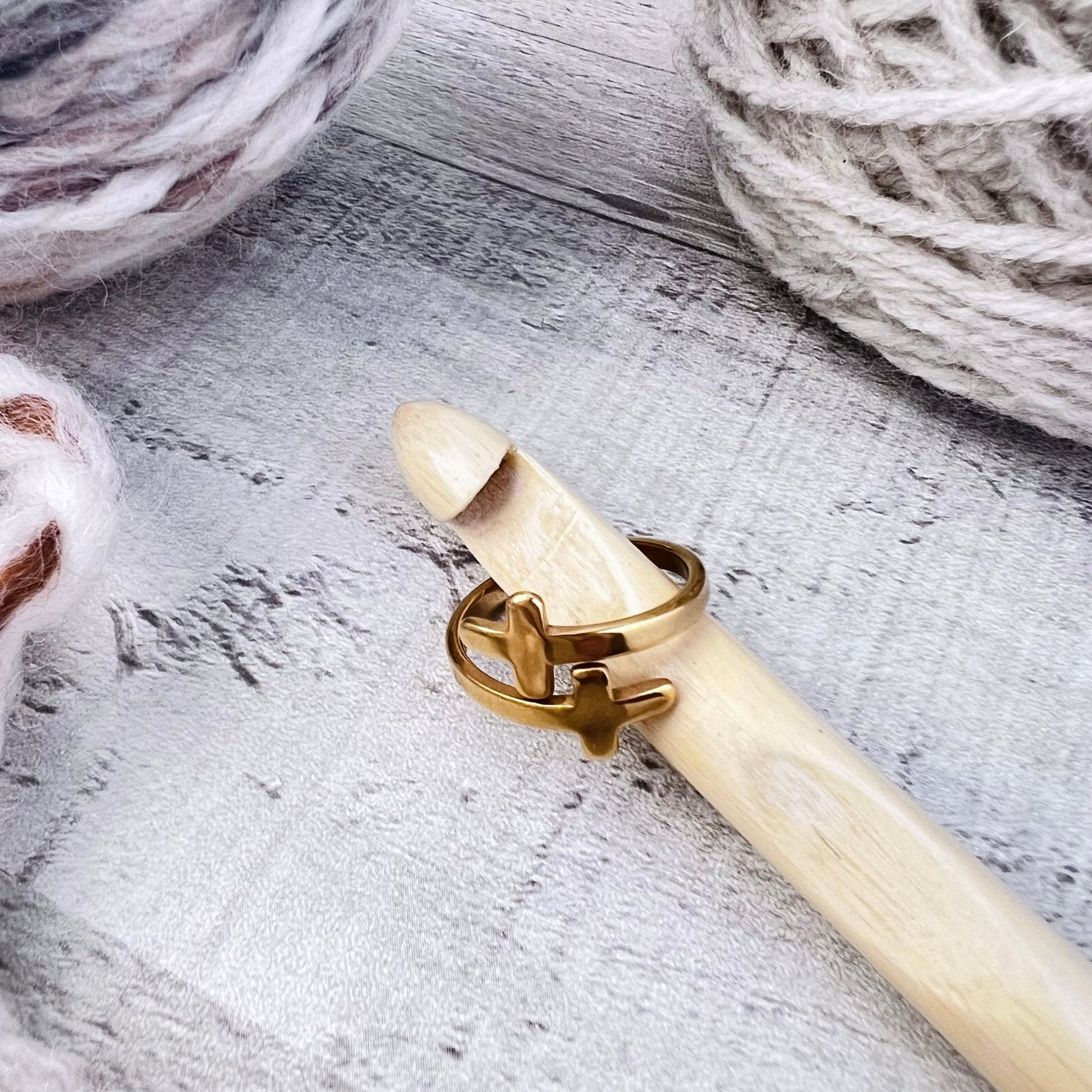 Cross Adjustable Tension Ring - The Desert Stream Stitch