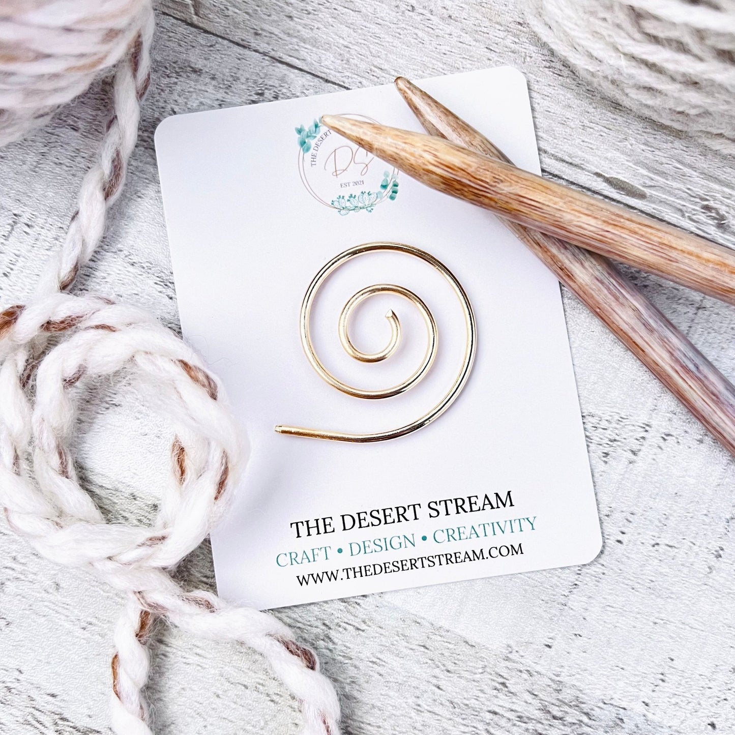 Gold Spiral Knitting Cable Needle - The Desert Stream Stitch