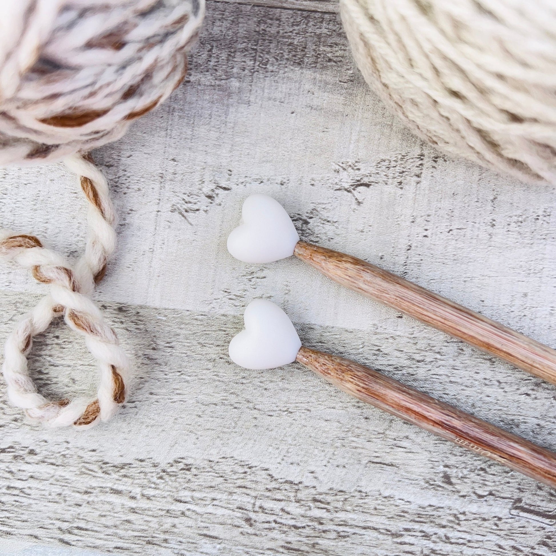 Heart Knitting Notions Tin Set - The Desert Stream Stitch