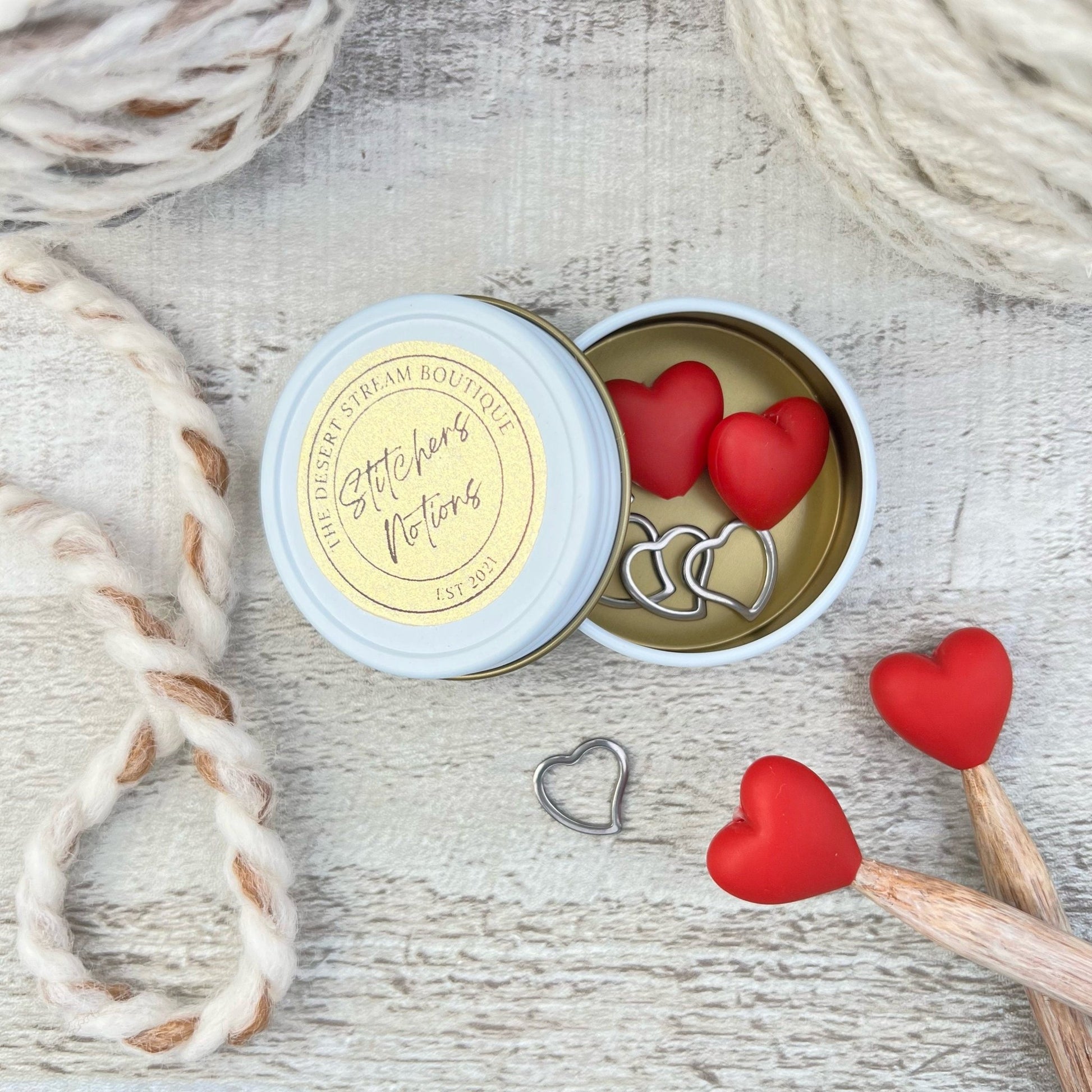Heart Knitting Notions Tin Set - The Desert Stream Stitch
