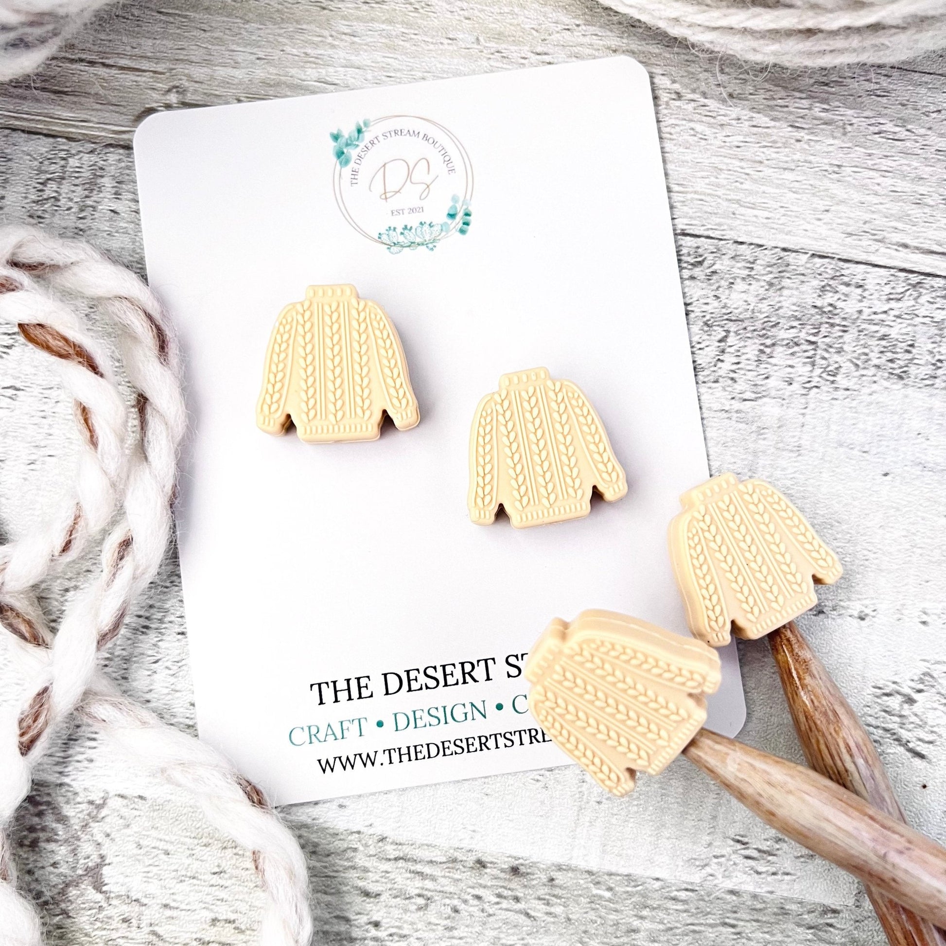 Knitted Sweater Stitch Stoppers - The Desert Stream Stitch