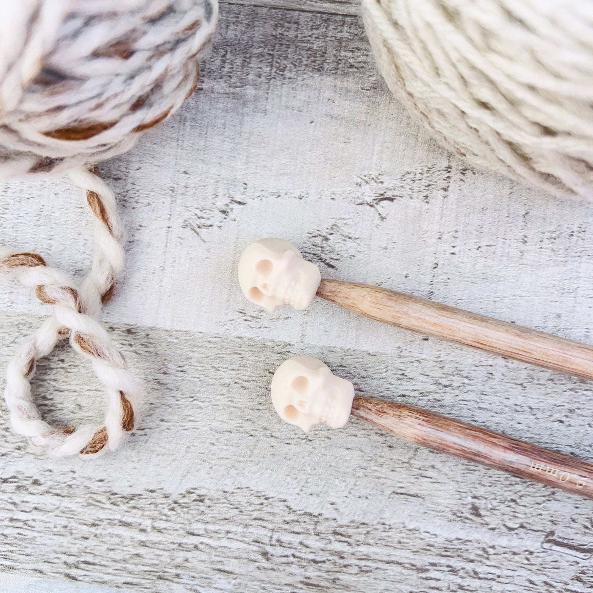 Skull Stitch Stoppers Knitting Needle Point Protectors - The Desert Stream Stitch