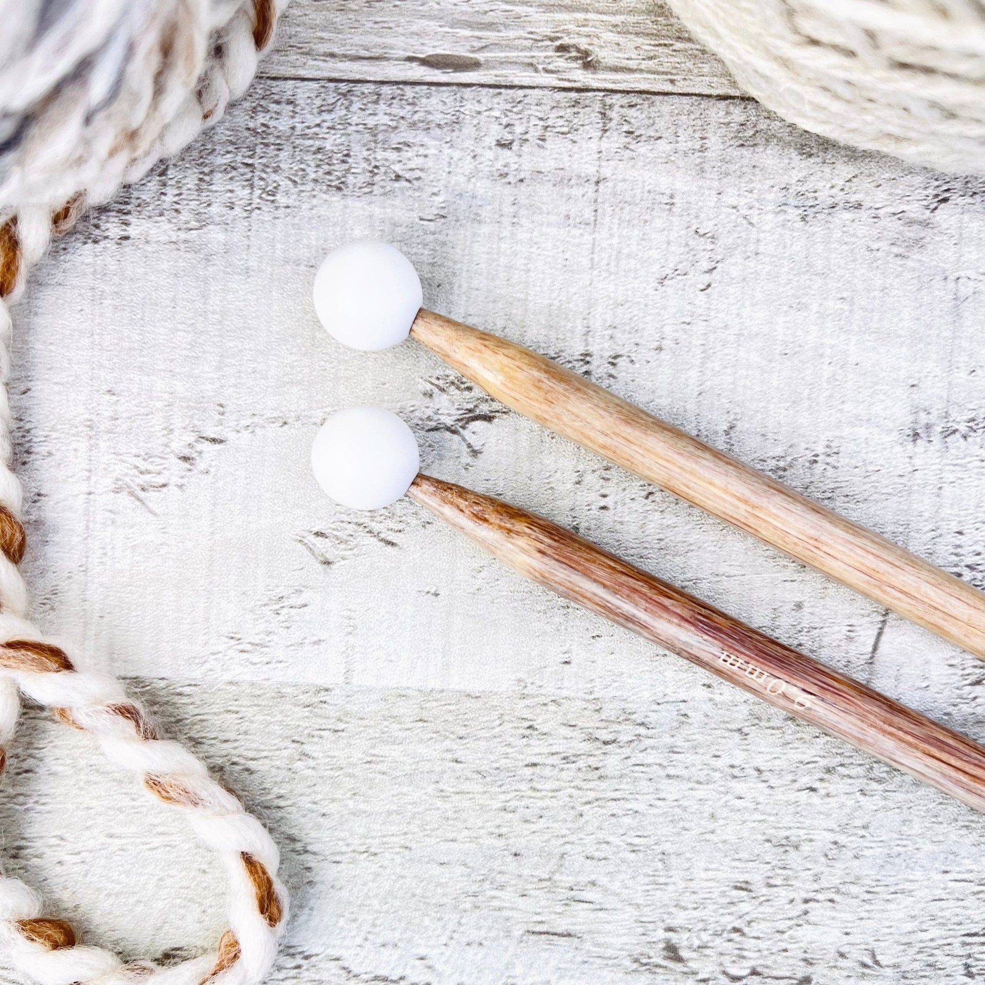 White Stitch Stoppers Knitting Needle Point Protectors - The Desert Stream Stitch